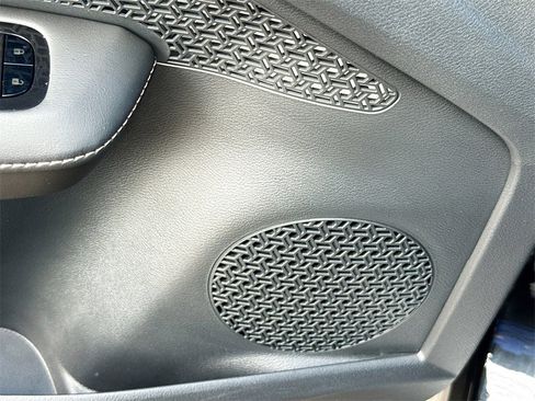 Used 2023 Nissan Ariya FWD image 20