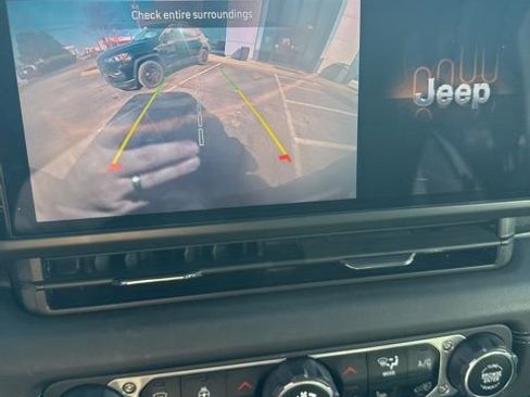 Used 2024 Jeep Wrangler Rubicon w/ Safety Group image 22