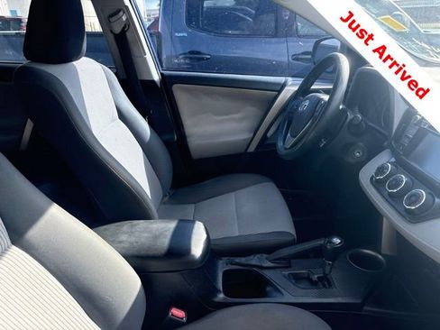 Used 2015 Toyota RAV4 LE FWD image 15