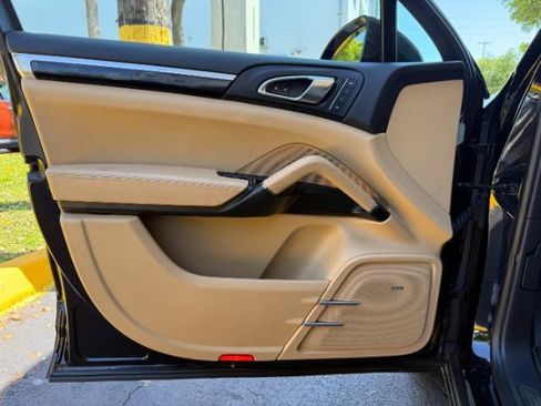 Used 2015 Porsche Cayenne Diesel image 22