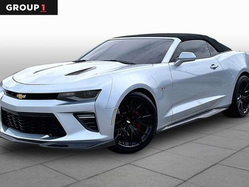 Used 2018 Chevrolet Camaro SS RWD image 1