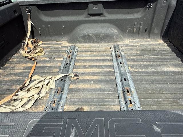Used 2018 GMC Sierra 2500 Denali w/ Suspension Package, Off-Road AWD/4WD image 7