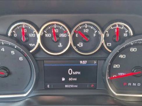 Used 2020 Chevrolet Silverado 1500 LT RWD image 13
