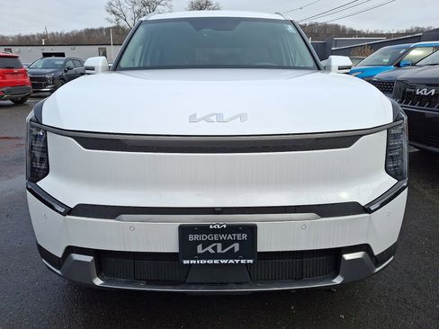New 2026 Kia EV9 Wind image 2