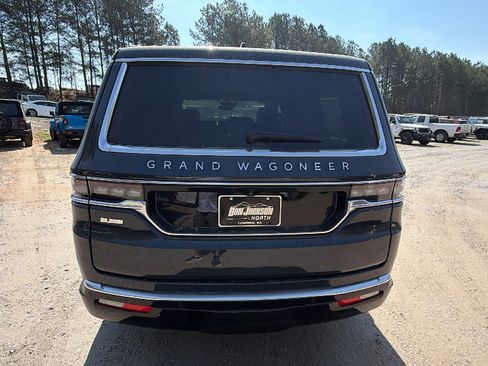 Used 2025 Jeep Grand Wagoneer 4WD image 9