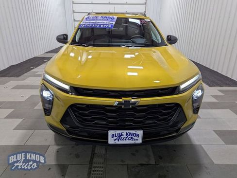 Used 2024 Chevrolet Trax ACTIV w/ Sunroof Package image 6