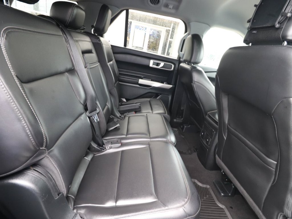 Used 2023 Ford Explorer XLT w/ Equipment Group 202A AWD/4WD image 21