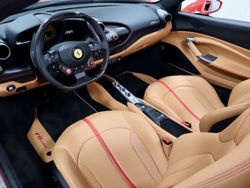 Used 2022 Ferrari F8 Tributo RWD image 23