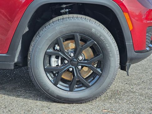 New 2025 Jeep Grand Cherokee L Altitude image 10