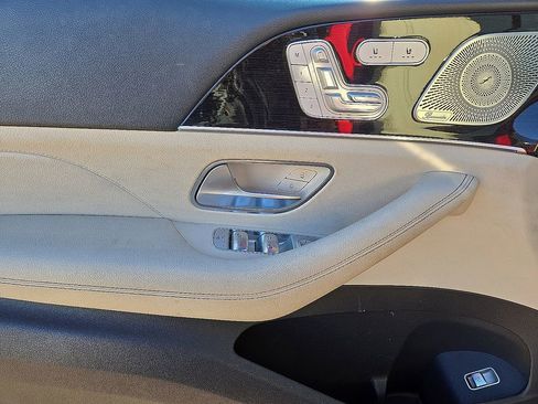 Used 2020 Mercedes-Benz GLE 350 4MATIC w/ Premium Package image 20