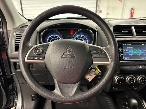 Used 2024 Mitsubishi Outlander Sport AWD image 29