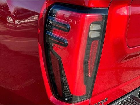 Used 2024 GMC Sierra 2500 AT4 w/ AT4 Premium Plus Package image 24