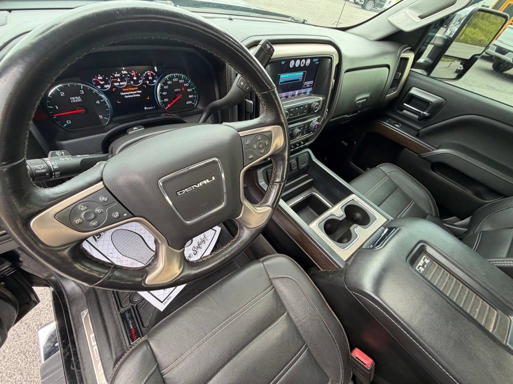 Used 2017 GMC Sierra 2500 Denali AWD/4WD image 19
