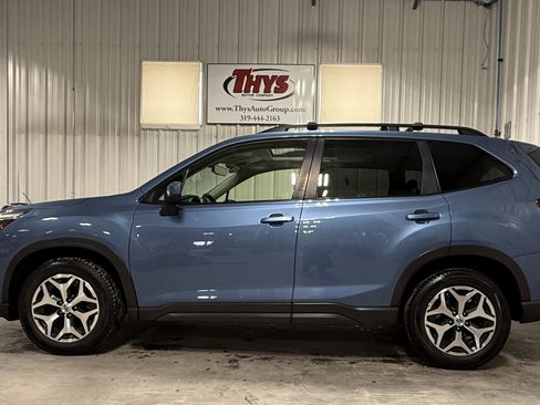 Used 2019 Subaru Forester Premium w/ All-Weather Package image 17