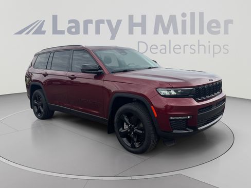 Certified 2022 Jeep Grand Cherokee L Limited w/ Black Appearance Package AWD/4WD image 7