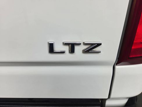 Used 2022 Chevrolet Silverado 2500 LTZ AWD/4WD image 15