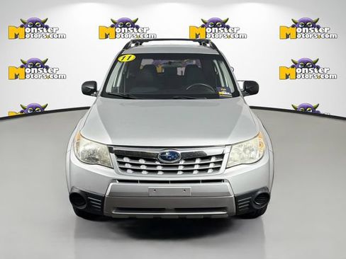 Used 2011 Subaru Forester 2.5X w/ Popular Equipment Group 1B AWD/4WD image 2