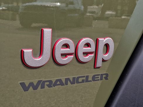 Used 2022 Jeep Wrangler Rubicon w/ LED Lighting Group image 29