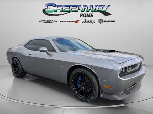Used 2014 Dodge Challenger R/T image 2