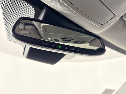 Certified 2026 Toyota Sienna XLE FWD image 23