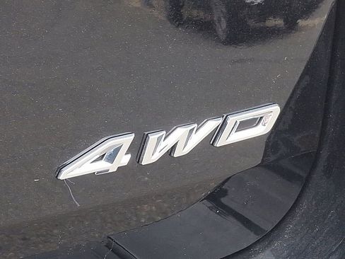 Used 2023 Ford Explorer XLT image 31