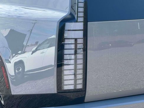 New 2026 Hyundai Ioniq 9 SEL image 8