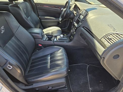 Used 2019 Chrysler 300 S AWD/4WD image 3