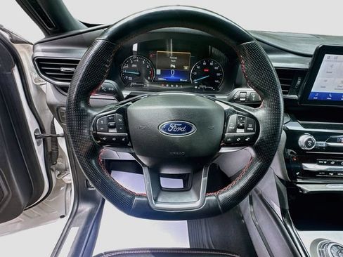 Used 2022 Ford Explorer ST-Line AWD/4WD image 12