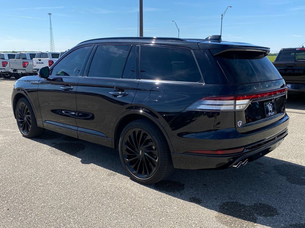 Used 2025 Lincoln Aviator Reserve w/ Equipment Group 201A AWD/4WD image 4