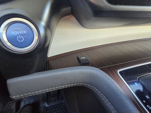 Certified 2024 Toyota Sienna LE image 23