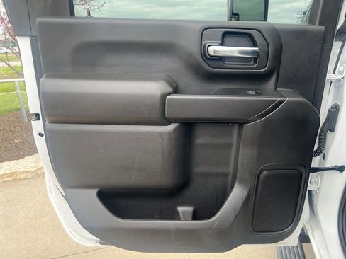 Used 2024 Chevrolet Silverado 2500 Custom w/ Custom Value Package image 37