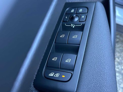 New 2026 Volvo XC40 B5 Ultra w/ Climate Package image 21