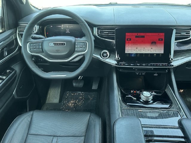 Used 2022 Jeep Wagoneer Series II w/ Premium Group I AWD/4WD image 11