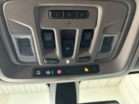 Used 2019 Chevrolet Silverado 1500 LT Trail Boss AWD/4WD image 25