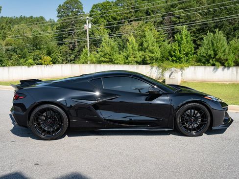 Used 2023 Chevrolet Corvette Z06 RWD image 41