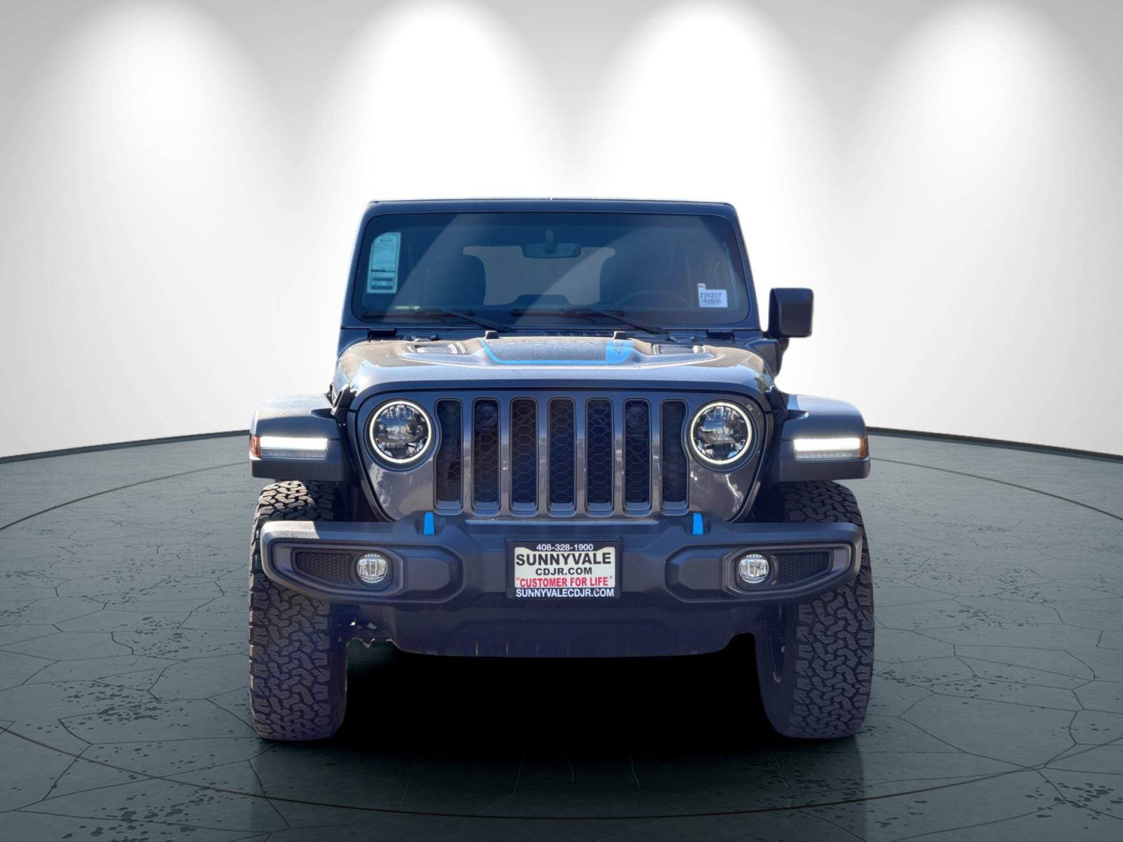 New 2023 Jeep Wrangler Unlimited Rubicon 4xe w/ Cold Weather Group AWD/4WD image 9