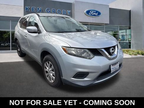 Used 2014 Nissan Rogue S image 1