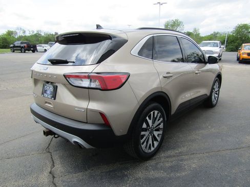 Used 2020 Ford Escape Titanium w/ Titanium Premium Package 2.0 AWD/4WD image 6