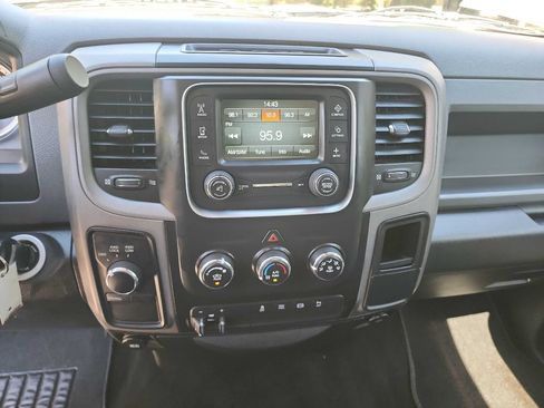 Used 2015 RAM 2500 Tradesman w/ Chrome Appearance Group AWD/4WD image 26