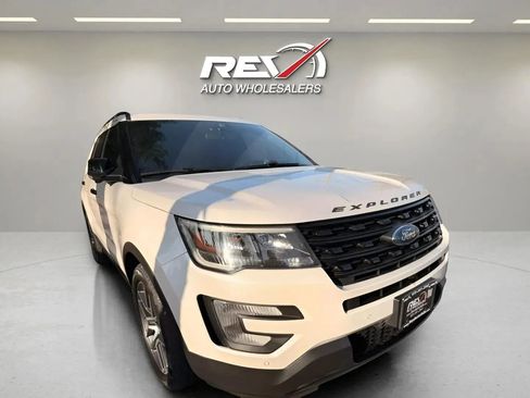 Used 2017 Ford Explorer Sport w/ Equipment Group 401A image 40