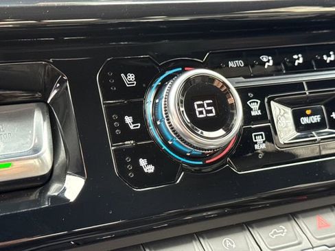 Used 2024 GMC Sierra 1500 AT4 w/ Technology Package image 20