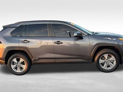 Used 2022 Toyota RAV4 XLE image 31