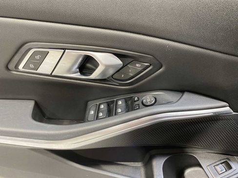 Used 2022 BMW 330i xDrive 330i xDrive w/ Convenience Package image 23