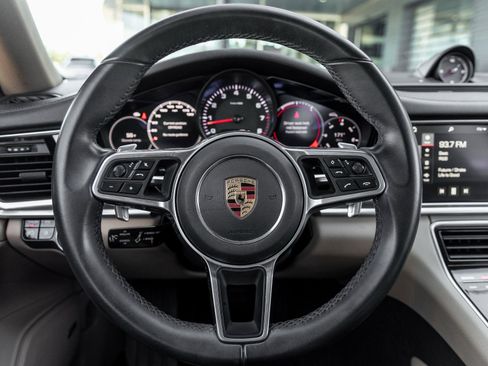 Certified 2018 Porsche Panamera image 24