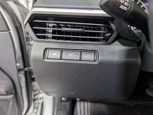 Used 2022 Nissan Altima 2.5 SV AWD/4WD image 19