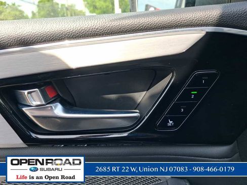 Used 2023 Acura MDX SH-AWD image 16