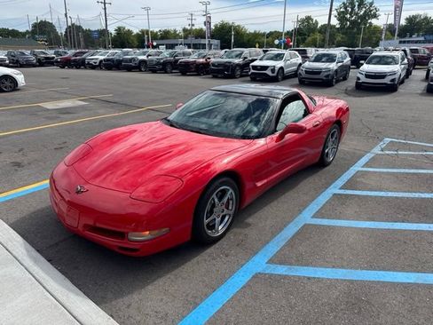 Used 2000 Chevrolet Corvette Coupe w/ Performance Handling Pkg RWD image 1
