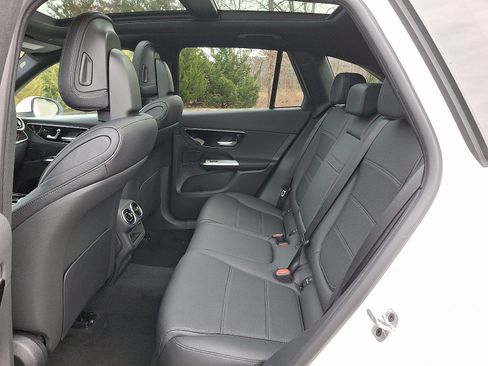 New 2026 Mercedes-Benz GLC 300 4MATIC image 6