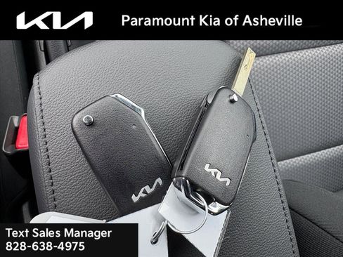 New 2025 Kia Soul LX image 28