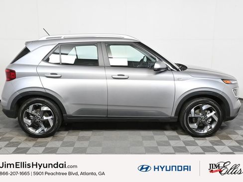 Certified 2023 Hyundai Venue SEL image 29